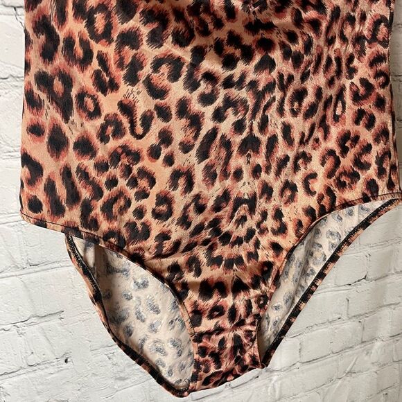 Sun Streak Leopard Swimsuit Size 16 - Picture 4 of 10